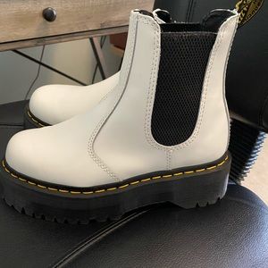 Doc martens quad leather platform Chelsea boots